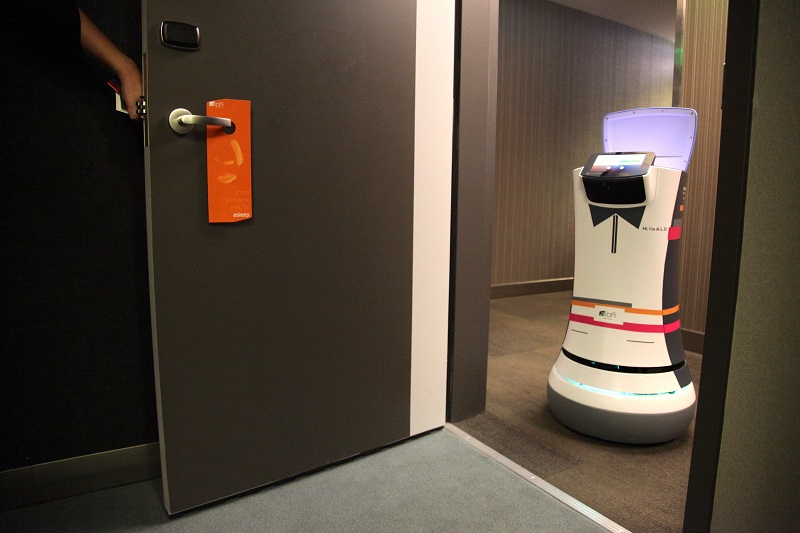 Robots, Retina Scans, and Infrared Sensors: Hotels Go Hi-tech